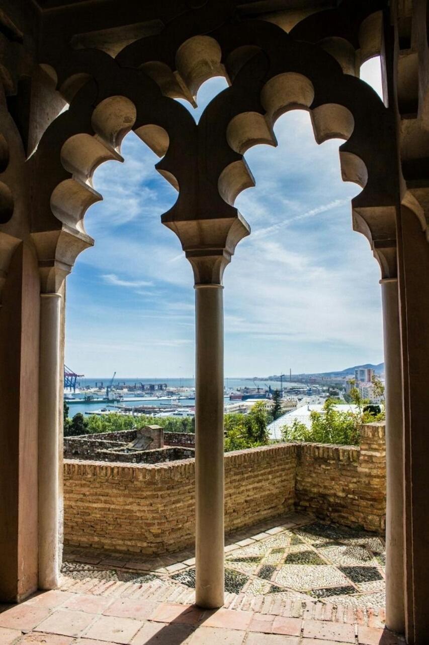 La Bella Escondida Piscina Campo De Golf Solarium Y Parking En Centro Historico Appartement Málaga Buitenkant foto