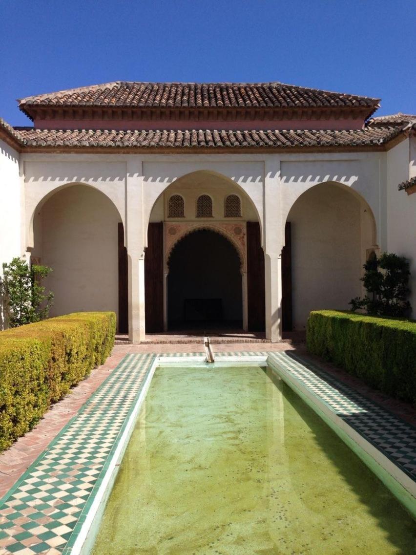 La Bella Escondida Piscina Campo De Golf Solarium Y Parking En Centro Historico Appartement Málaga Buitenkant foto