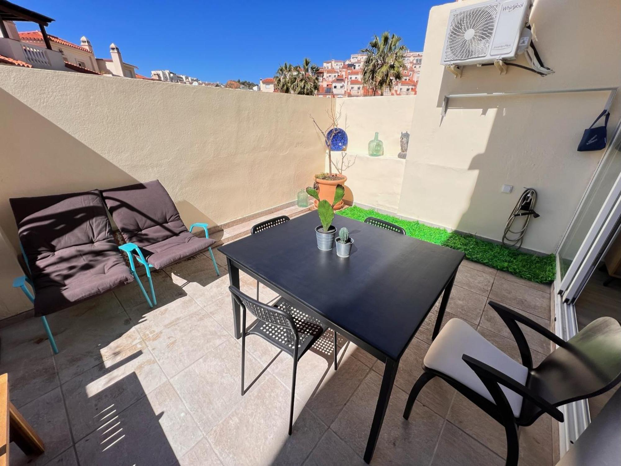 La Bella Escondida Piscina Campo De Golf Solarium Y Parking En Centro Historico Appartement Málaga Buitenkant foto